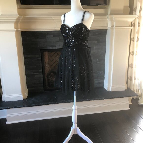 NWT French Connections Size 2 Black Sequin and Tulle Mini Party Dress - Picture 2 of 15